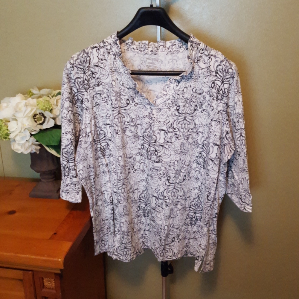Woman's Pattern top